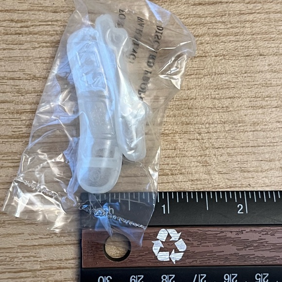 Glow in the Dark Oscar Mayer Weiner Whistle NEW SEALED RARE COLLECTIBLE - Picture 3 of 6